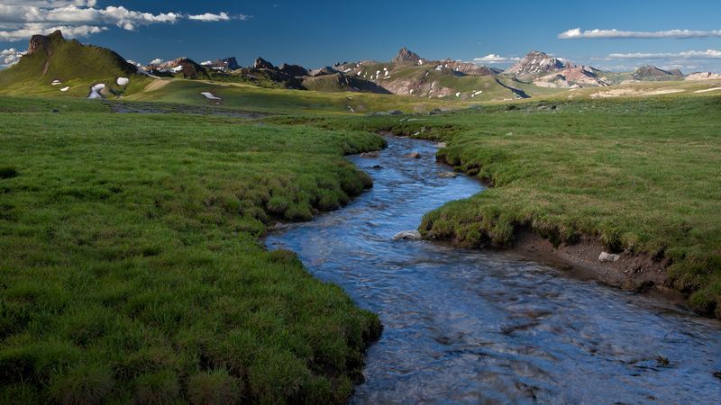 U-shaped glacial canyon walls in the San Juan Mountains, Colorado